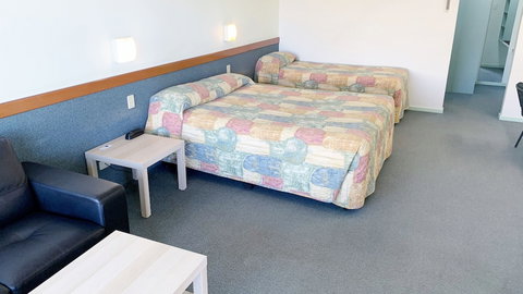 Geraldton Motor Inn - Accommodation Newcastle 4