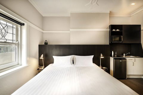 Como Court By Crest - Accommodation Newcastle 5