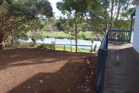 Curdievale Riverfront Lodge - Accommodation Newcastle 4