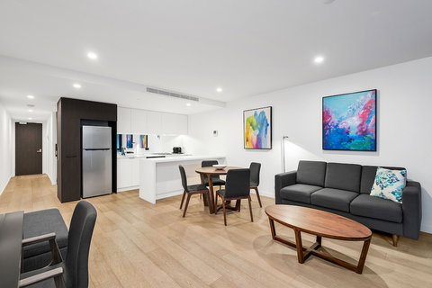 District South Yarra - Accommodation Newcastle 6