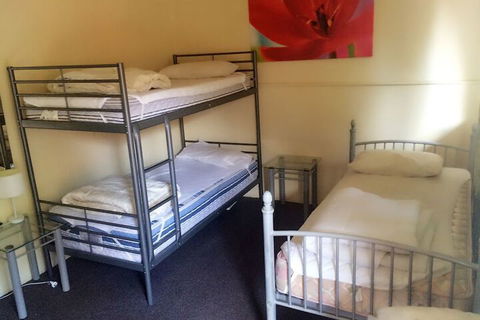 St Kilda Hostel - Accommodation Newcastle 2