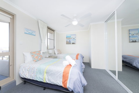 Beaches International - Accommodation Newcastle 3