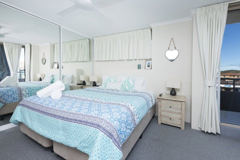 Beaches International - Accommodation Newcastle 6
