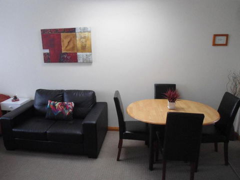 Ashwood Apartment Bellerive - Accommodation Newcastle 6