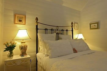 Candlelight Cottages - Accommodation Newcastle 1