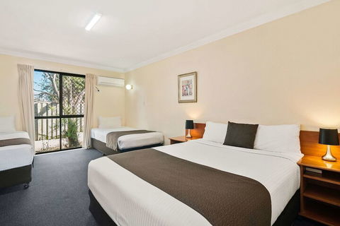 Econo Lodge Waterford - Accommodation Newcastle 3