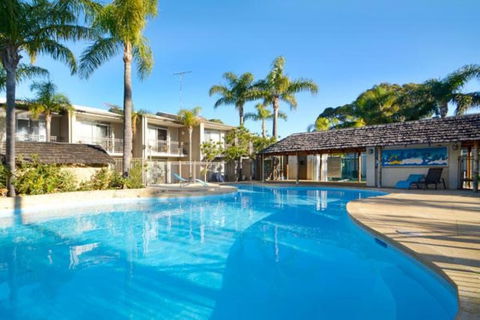 Mandurah Motel And Apartments - Accommodation Newcastle 3