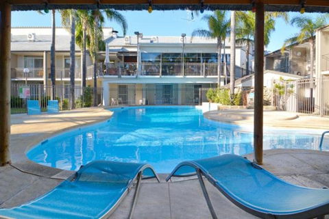 Mandurah Motel And Apartments - Accommodation Newcastle 2