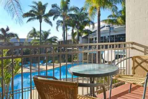 Mandurah Motel And Apartments - Accommodation Newcastle 6