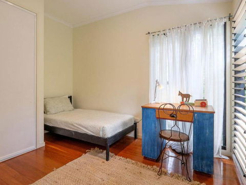 Straddie Beach House 2 - Accommodation Newcastle 4