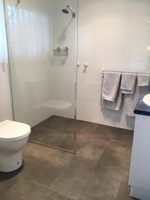 Wypinga B & B Pet Friendly - Accommodation Newcastle 5