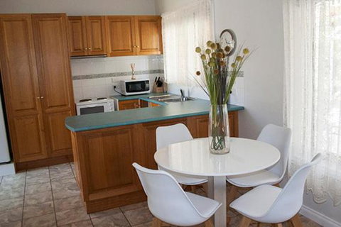 Wypinga B & B Pet Friendly - Accommodation Newcastle 4