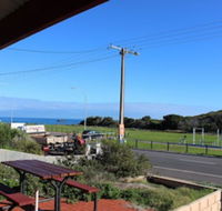 Bott's Beach Retreat - Accommodation Newcastle