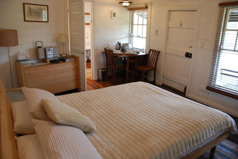 Mancuso Country Cottage Retreat - Accommodation Newcastle 2