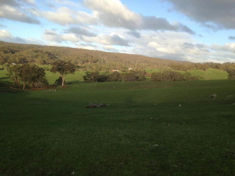 Mancuso Country Cottage Retreat - Accommodation Newcastle 1
