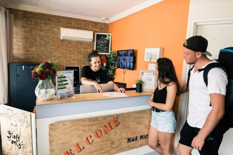 Mad Monkey Backpackers On Broadway - Adults Only - Accommodation Newcastle 2