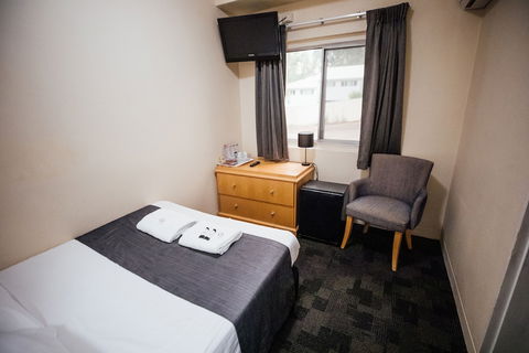 Shortland Budget Accommodation - Accommodation Newcastle 4