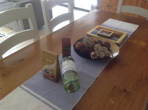 Breakaway Farmstay - Accommodation Newcastle 2