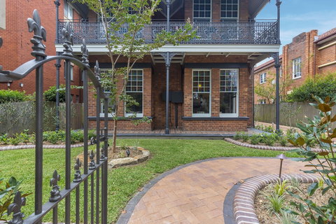 Dalziel Lodge - Accommodation Newcastle 1