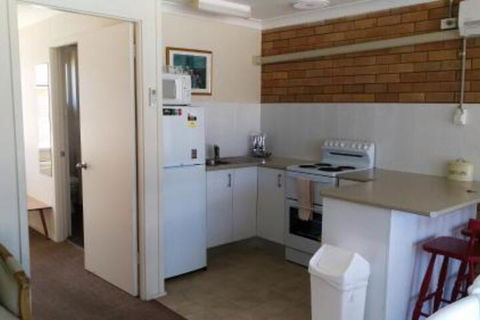 Sundial Holiday Units - Accommodation Newcastle 4