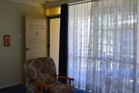 Sundial Holiday Units - Accommodation Newcastle 7