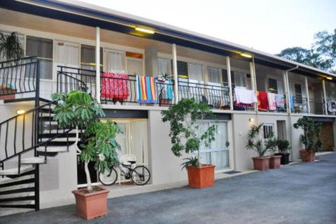 Sundial Holiday Units - Accommodation Newcastle 0