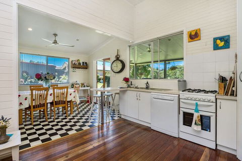 Escape To Baileys On Fernleigh - Accommodation Newcastle 4
