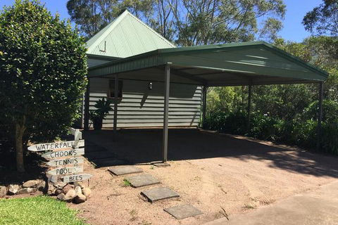 Heggys Cottage - Accommodation Newcastle 2