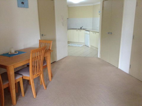 Eastgate Apartment - Accommodation Newcastle 4