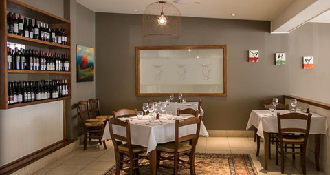 Royal Hotel Bowral - Accommodation Newcastle 2
