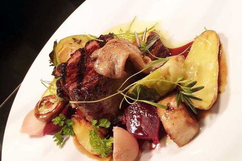 SEE Restaurant - Accommodation Newcastle 10