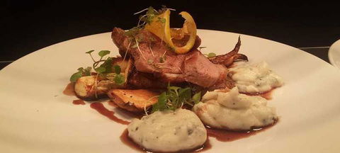 SEE Restaurant - Accommodation Newcastle 1