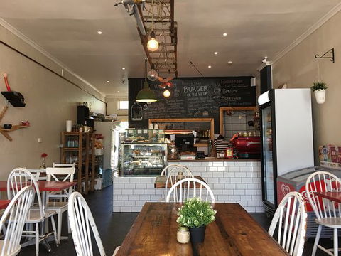 The Foodrinkery - Accommodation Newcastle 0