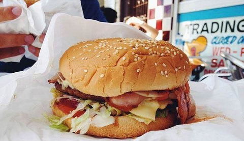 Paul's Famous Hamburgers - Accommodation Newcastle 4