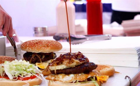 Paul's Famous Hamburgers - Accommodation Newcastle 5