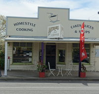 Antiques and Coffee - Accommodation Newcastle