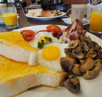 Hudsons of Dickson - Accommodation Newcastle