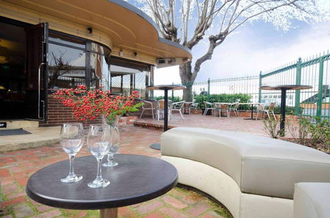 Granada Cafe - Accommodation Newcastle 0