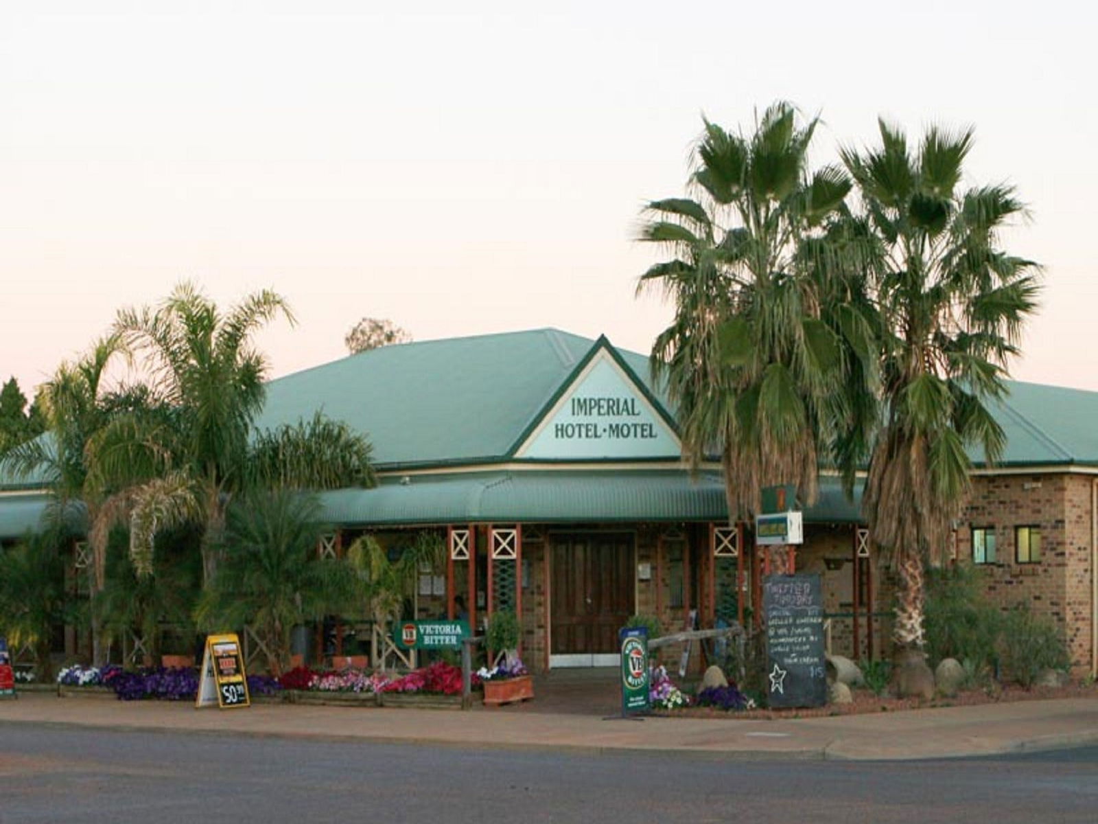 Eromanga ACT Accommodation Newcastle