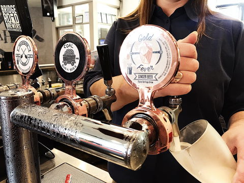Alpine Hotel Bright - Accommodation Newcastle 1