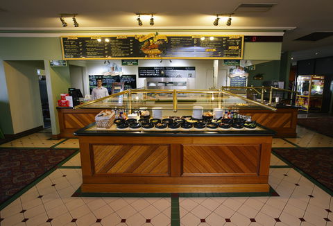 Macey's Bistro - Accommodation Newcastle 2