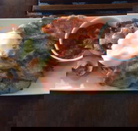 Ninos Gourmet Deli - Accommodation Newcastle