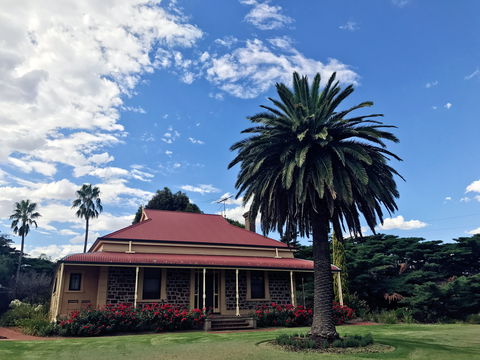 Schubert Estate - Accommodation Newcastle 1
