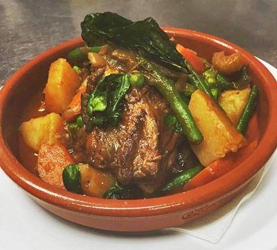 Sai Thong Thai - Accommodation Newcastle 7