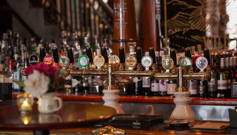 Gilroy's Hotel - Accommodation Newcastle 0