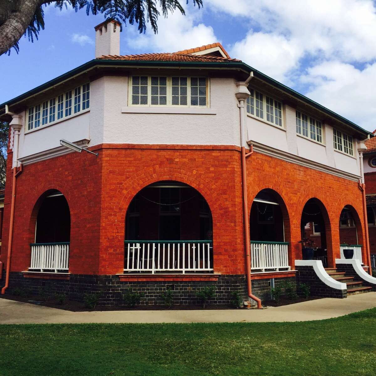 Dundathu QLD Accommodation Newcastle