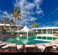 Oasis Pool Bar - Accommodation Newcastle