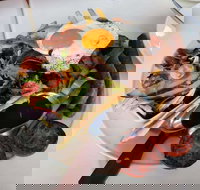 Lazy Moes - Caroline Springs - Accommodation Newcastle