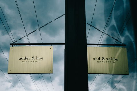 Udder & Hoe - Accommodation Newcastle 0