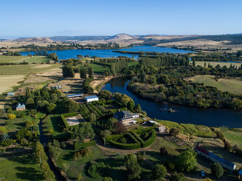 Lawrenny Estate Distillery - Accommodation Newcastle 0